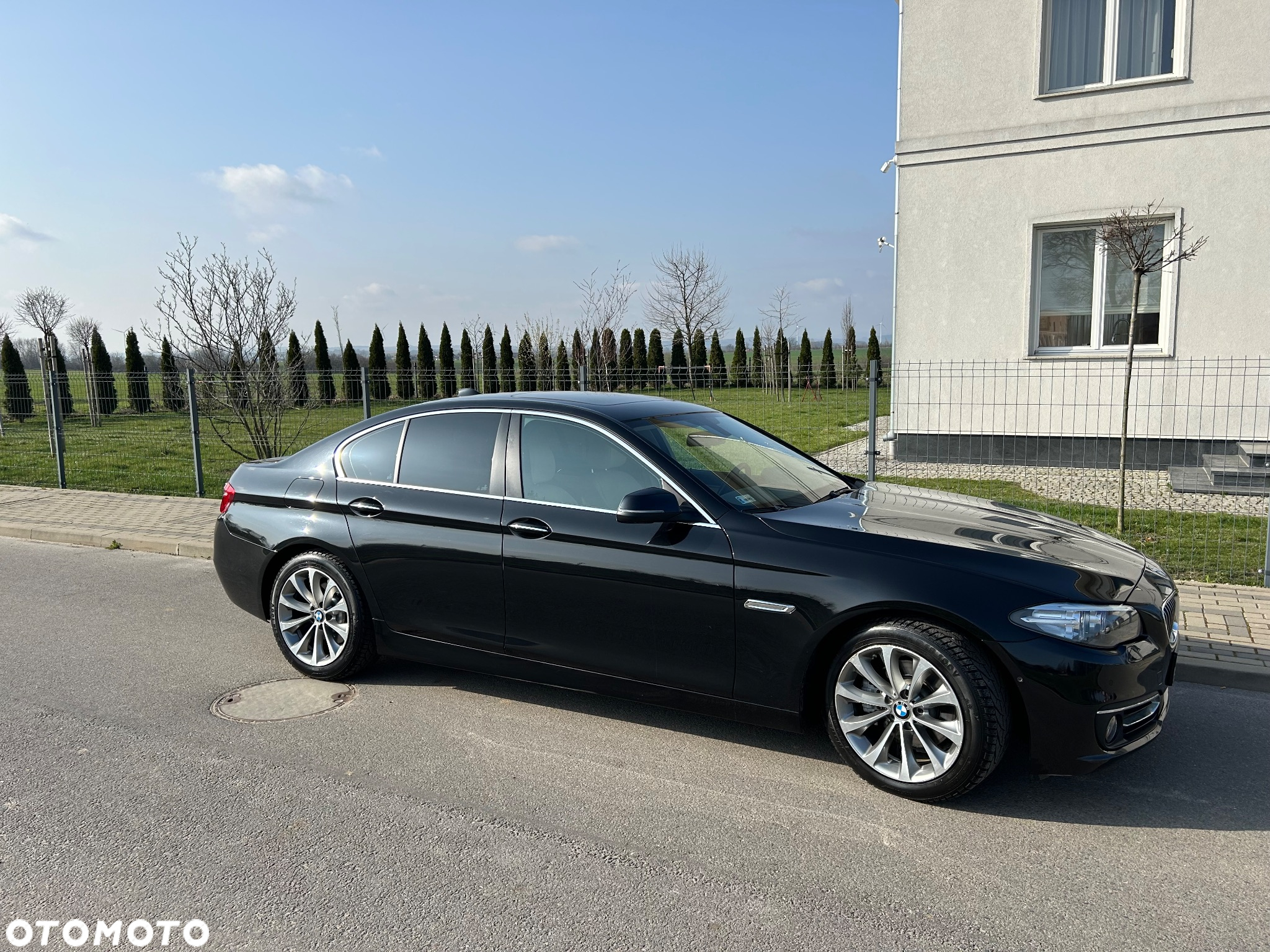 BMW Seria 5 528i xDrive - 4