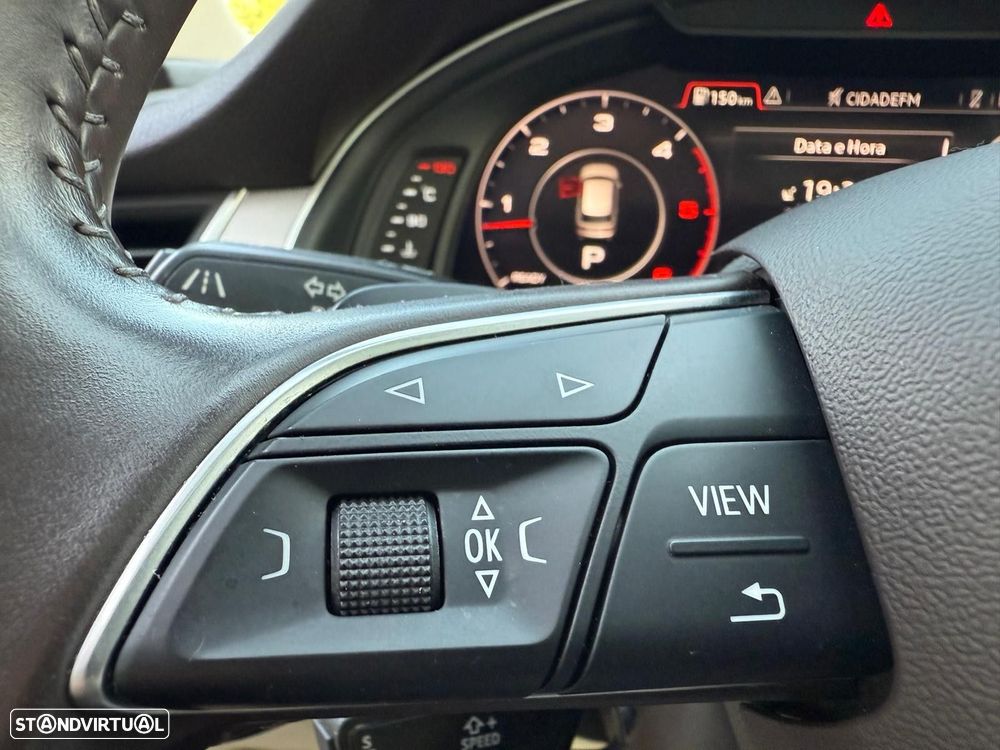 Audi Q7 3.0 TDI quattro tiptronic 7L - 36