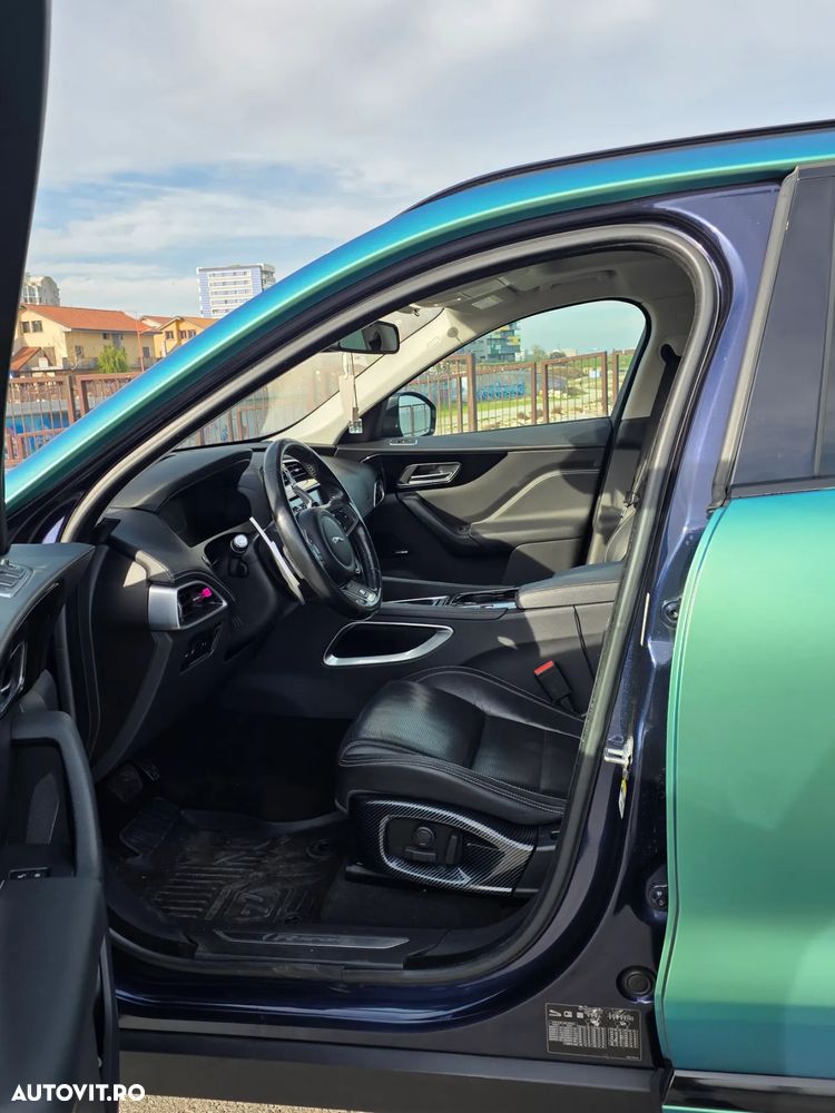 Jaguar F-Pace 20d AWD R-Sport - 5