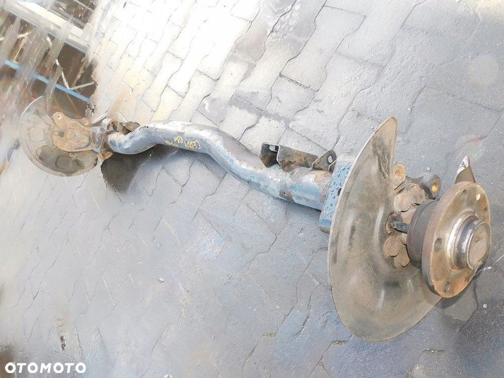 VW CADDY III 1.9TDI 05r BELKA OS ZAWIESZENIA TYŁ - 5