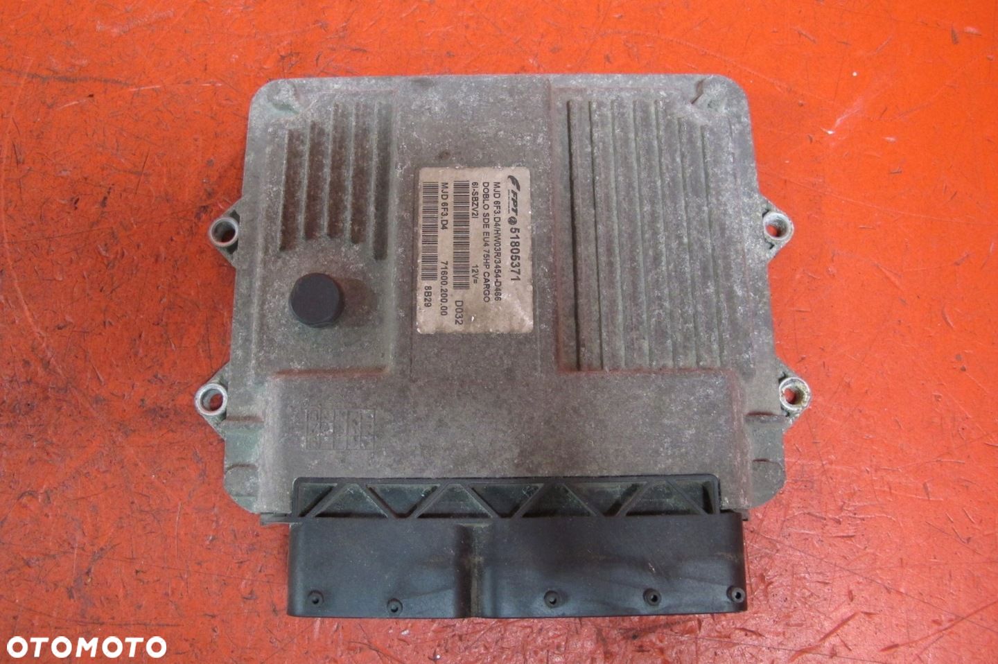 FIAT DOBLO I 1 1.3 MJ 199A2000 STEROWNIK KOMPUTER SILNIKA 51805371 - 1