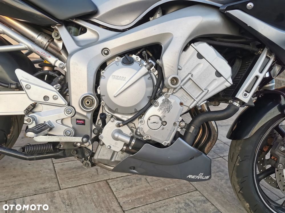 Yamaha FZ6 - 20