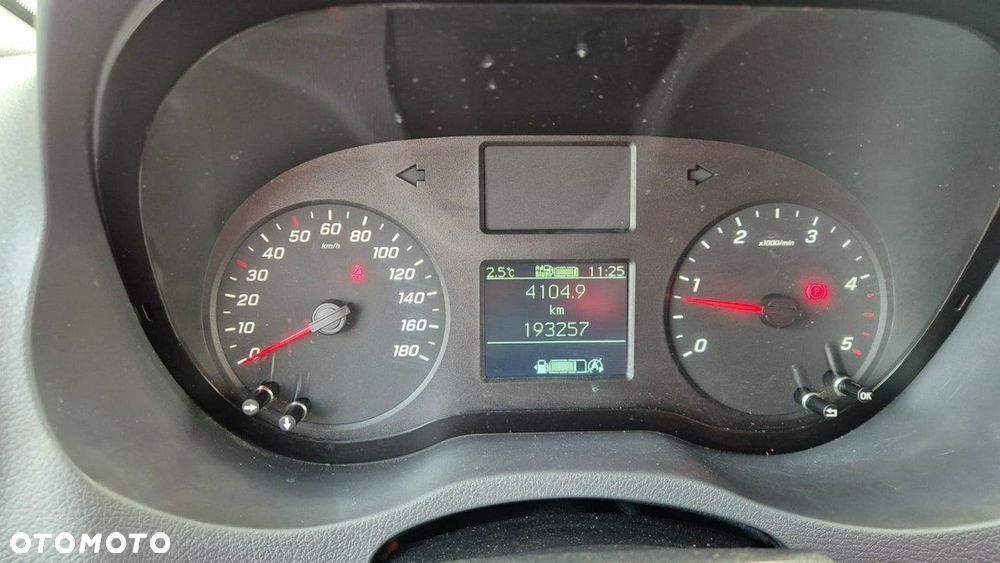 Mercedes-Benz Sprinter - 17