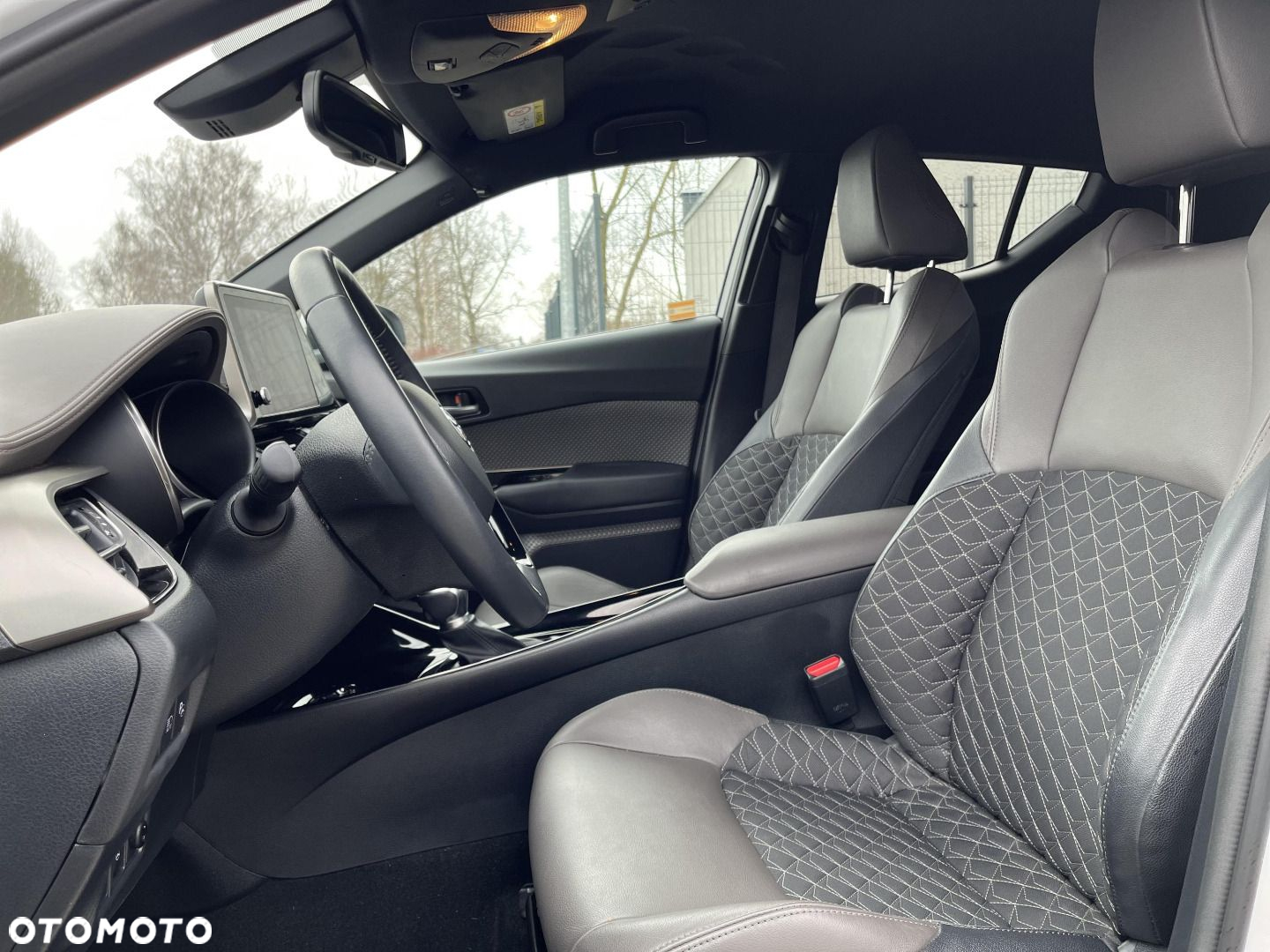 Toyota C-HR 2.0 Hybrid Executive - 15