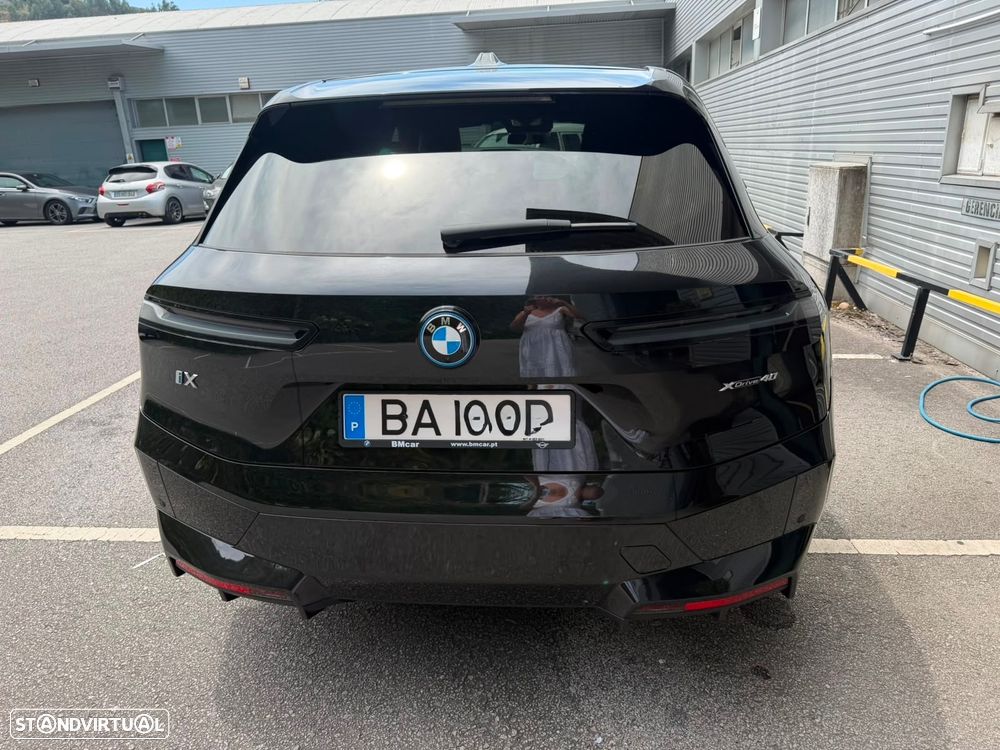 BMW iX - 3