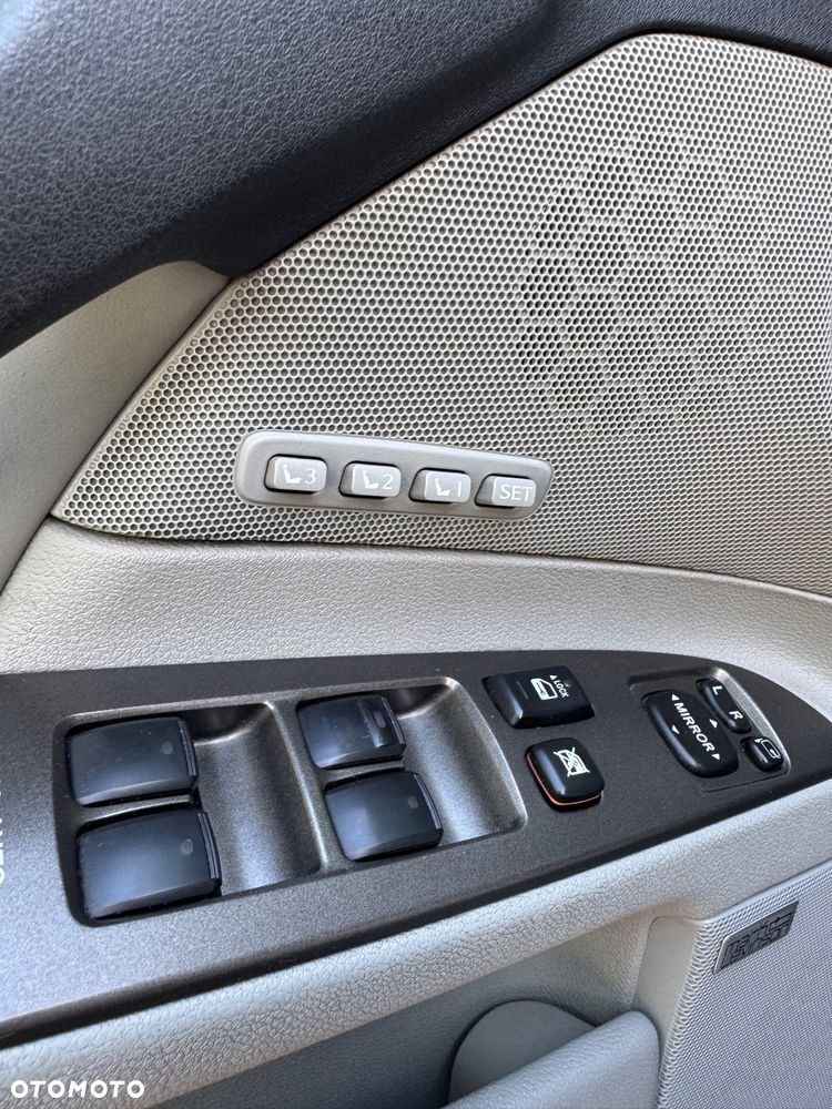 Lexus IS 220 D Prestige - 9