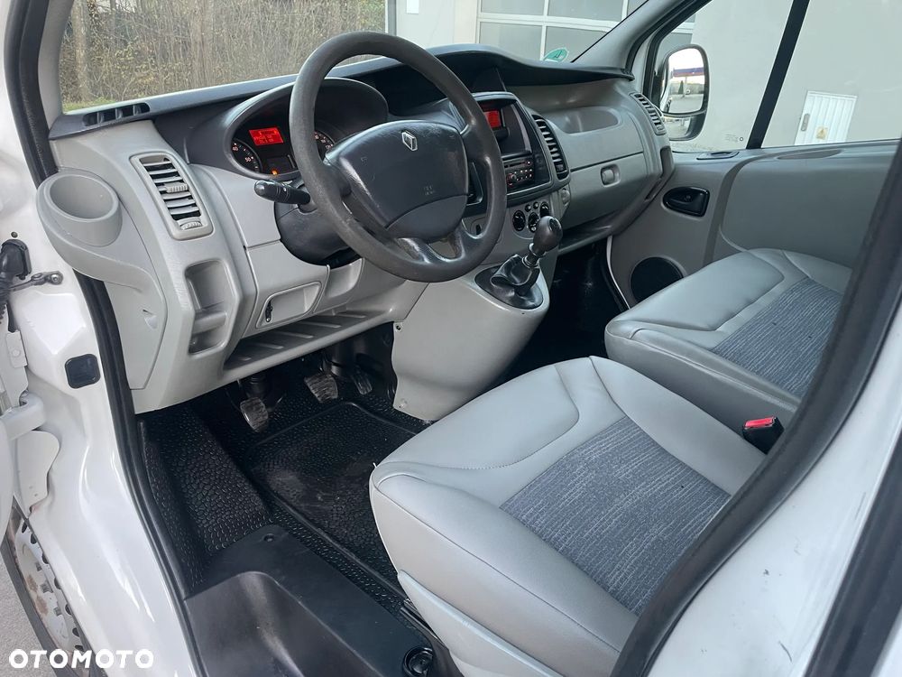 Renault Trafic - 13
