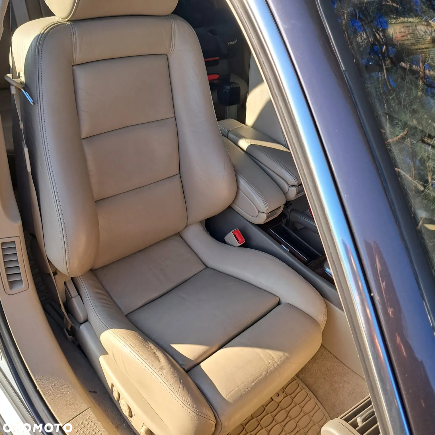 Audi A8 4.2 Quattro - 24