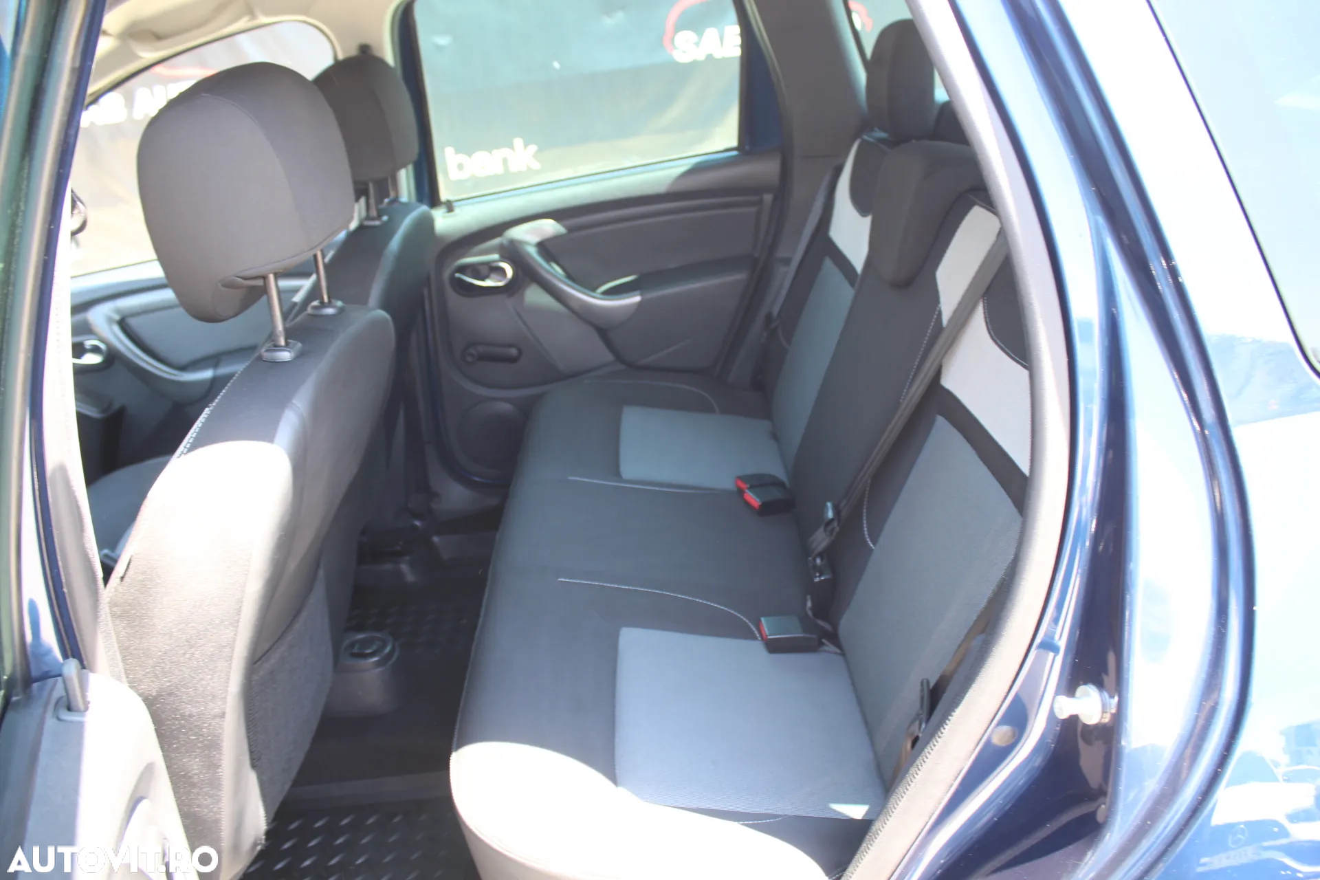 Dacia Duster dCi 110 FAP 4x2 Laureate - 11