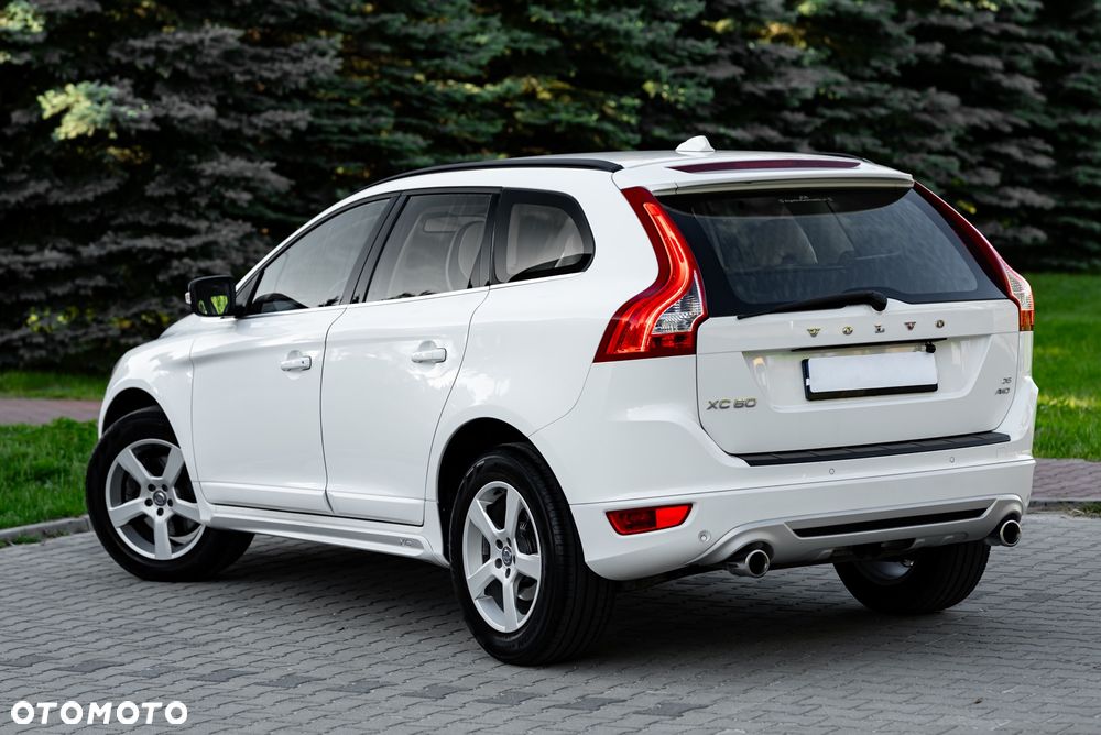 Volvo XC 60 D5 AWD Geartronic Momentum - 13
