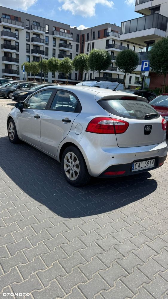 Kia Rio - 5