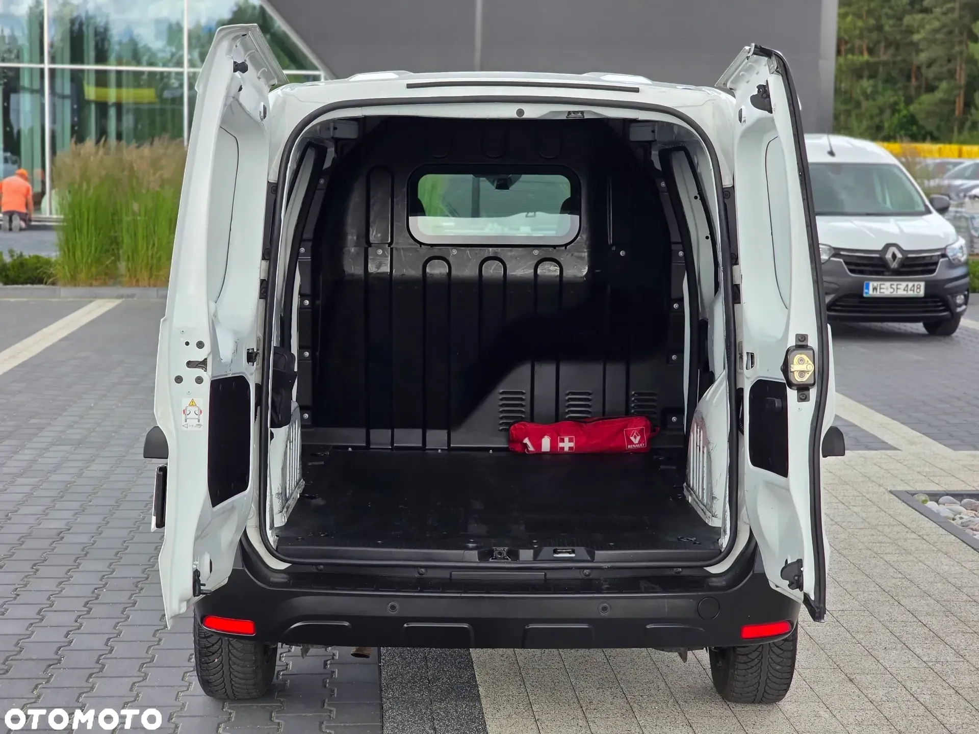 Dacia DOKKER = Renault Express 1.3 Tce Pack Clim Kangoo 2022Rok BEZWYPADKOWE z Polskiego Salonu I Bogate Wyposażenie min: Kamera Cofania Klimatyzacja i Nawigacja I Kilka Sztuk Do Wyboru I Faktura Vat 23%I ZAPRASZAMY - 8