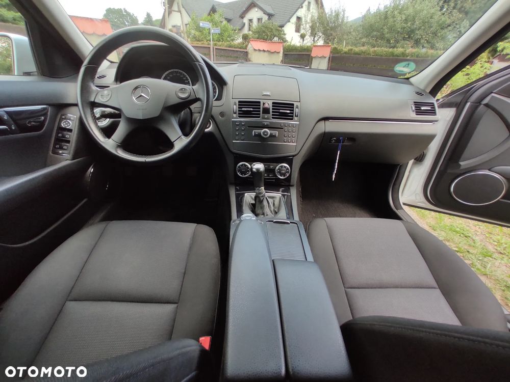 Mercedes-Benz Klasa C 180 Kompressor Classic - 17