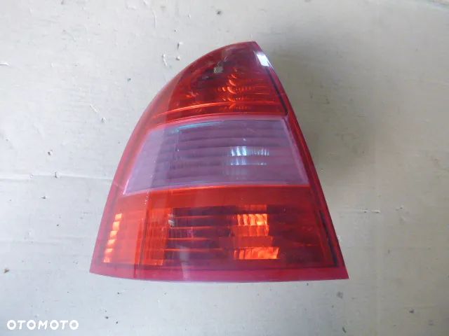 LAMPA LEWY TYŁ LEWA TYLNA W BŁOTNIK CITROEN C5 I LIFT SEDAN 04-08 - 1