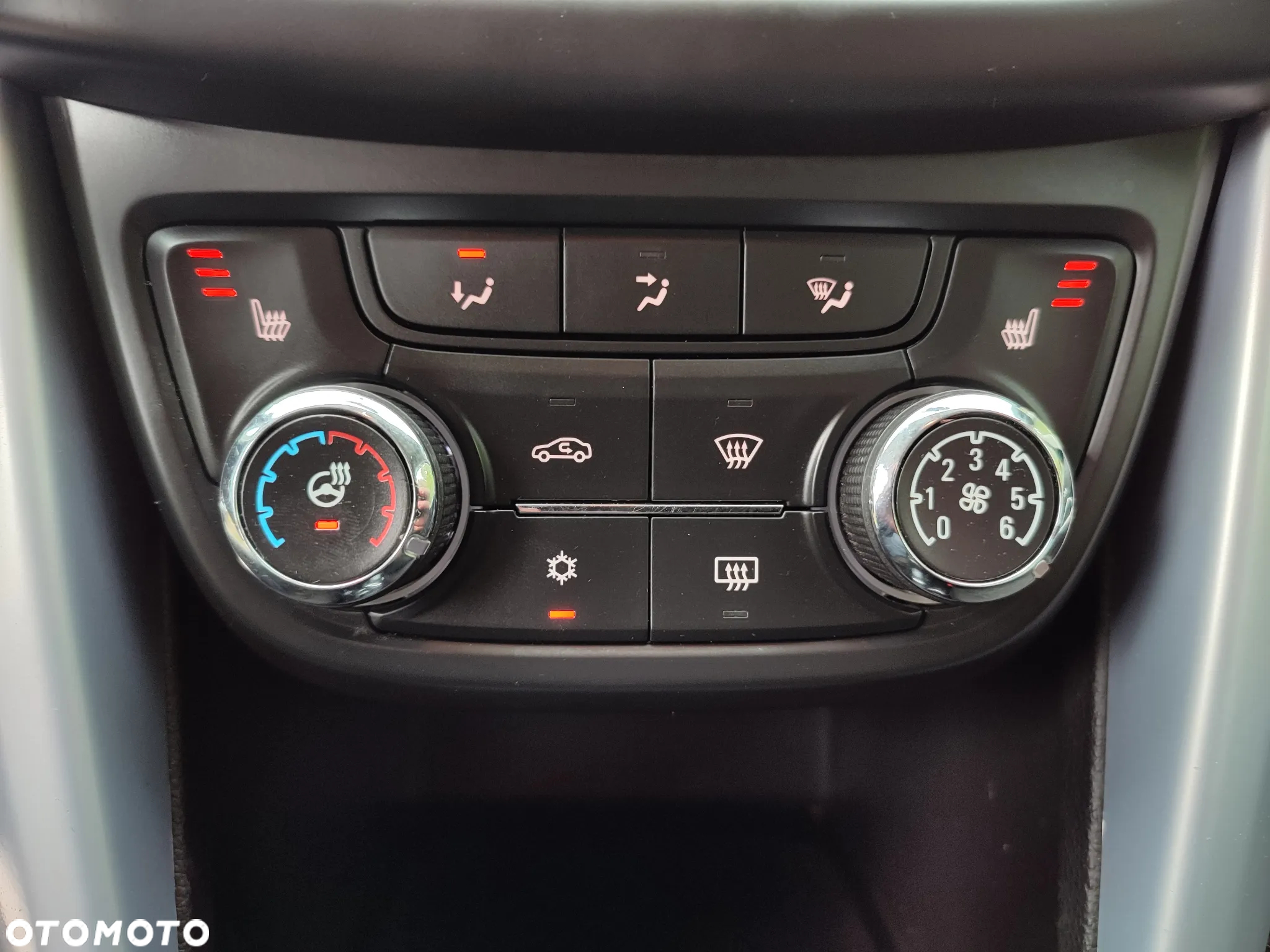 Opel Zafira 1.4 T Cosmo EcoFLEX S&S EU6 - 34