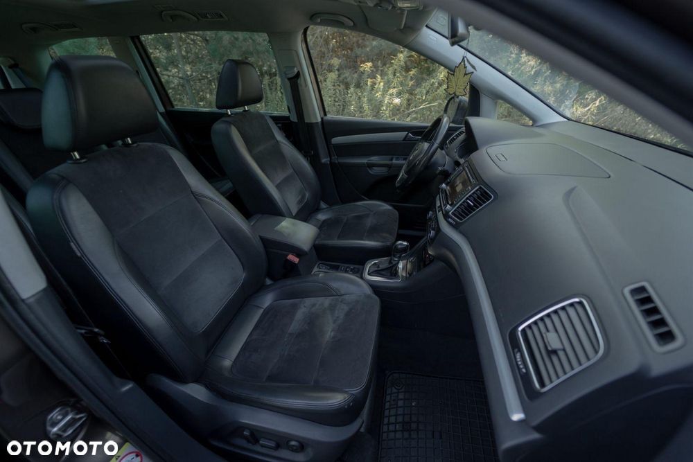 Volkswagen Sharan 2.0 TDI Highline DSG - 24