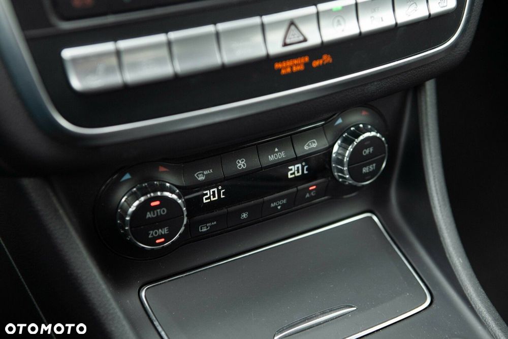 Mercedes-Benz GLA 220 4-Matic AMG Line - 27