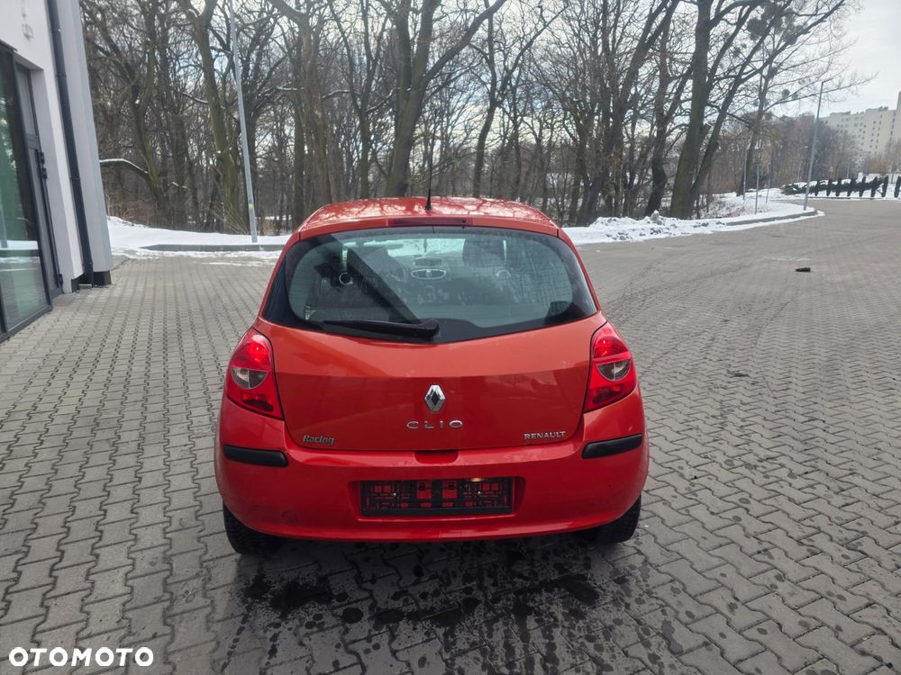 Renault Clio 1.2 16V Luxe Dynamique - 3