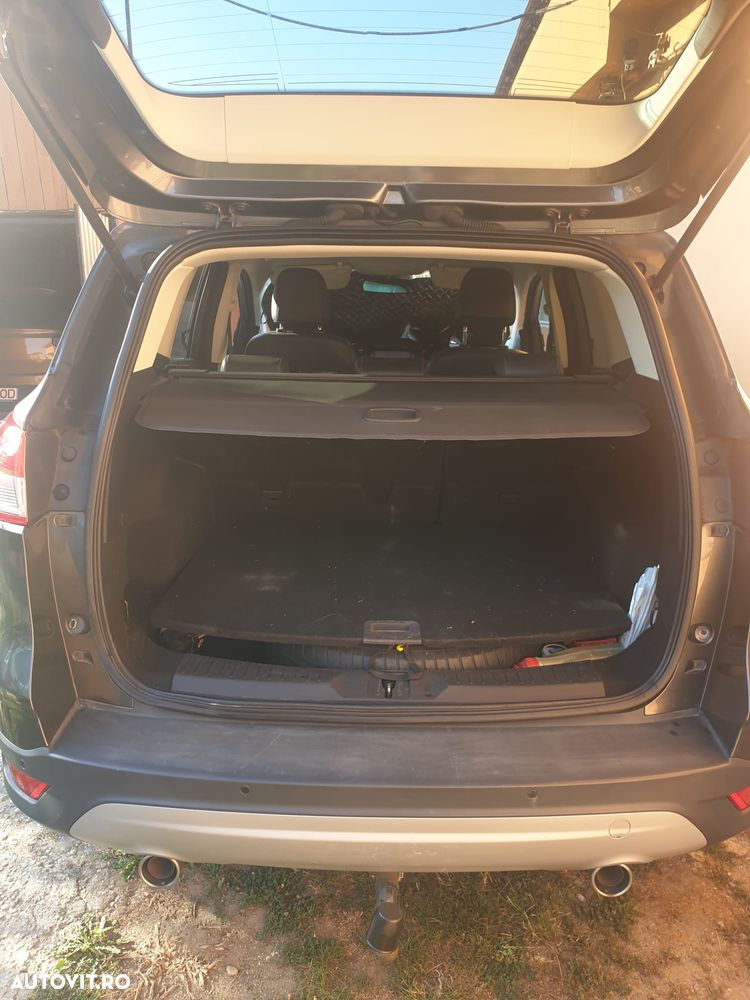 Ford Kuga 2.0 TDCi 4WD Powershift Titanium - 4