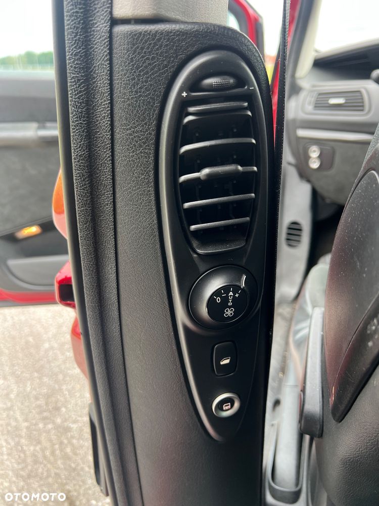 Citroën C8 HDi 165 Exclusive - 12