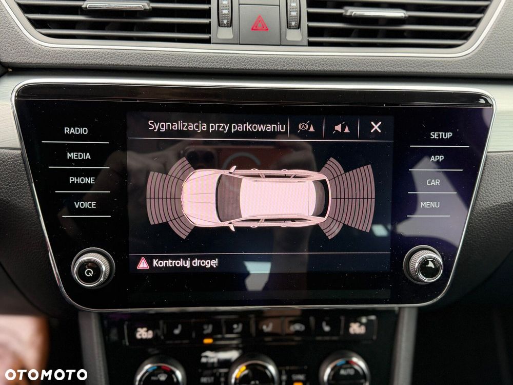 Skoda Superb 2.0 TDI Ambition DSG - 28