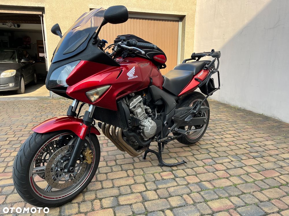 Honda CBF - 4