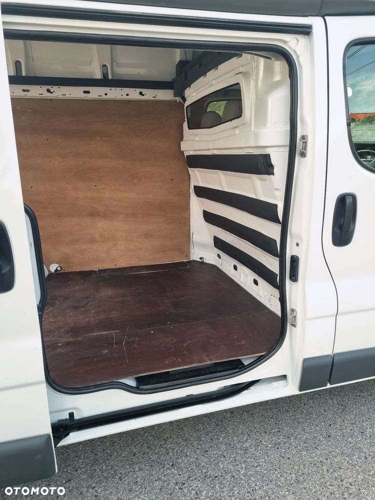 Opel Vivaro - 23