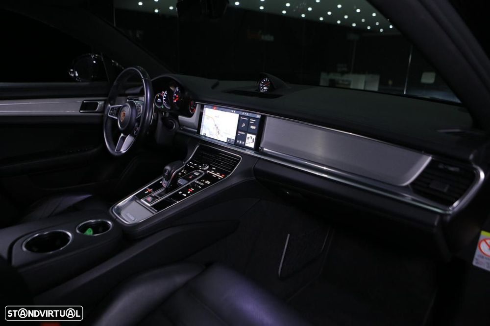 Porsche Panamera 4 S - 39