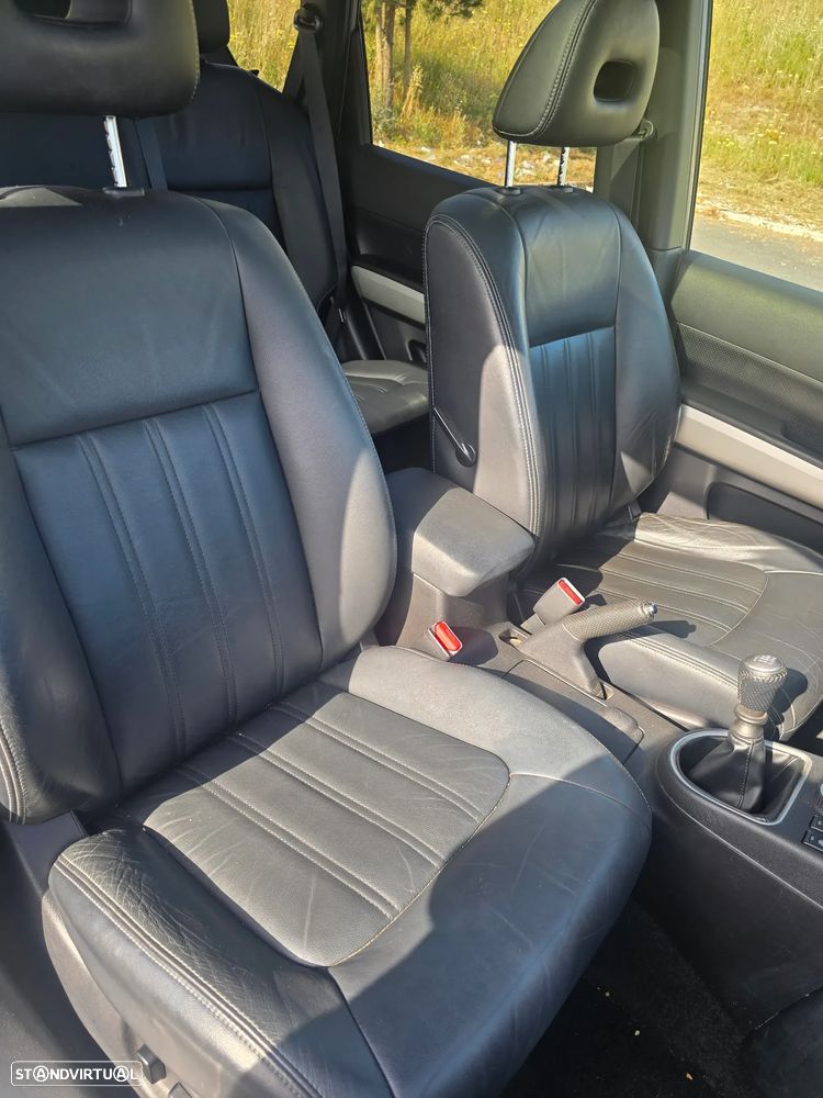 Nissan X-Trail 2.0 DCi 4x4 DPF SE - 19