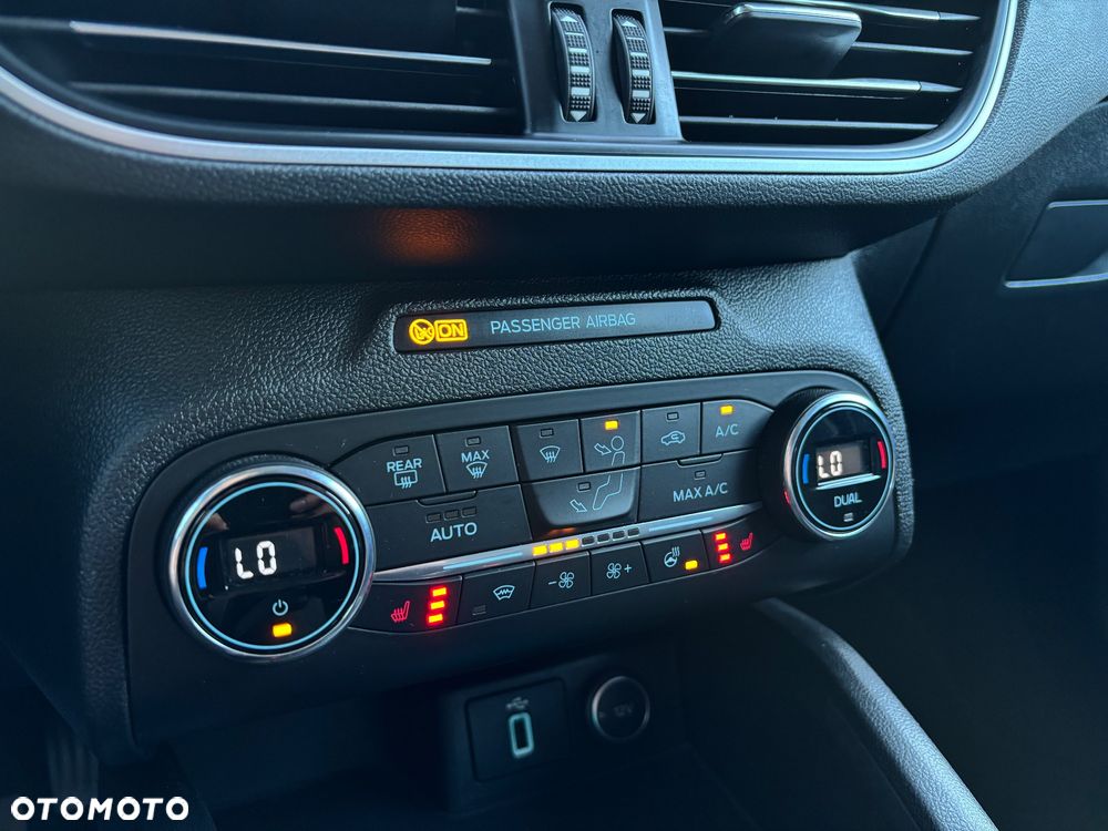 Ford Focus 1.0 EcoBoost Start-Stopp-System TITANIUM - 22