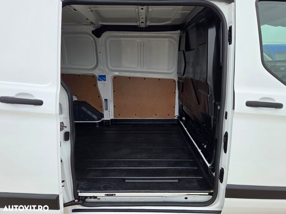 Ford New Transit Custom L1H1 - 15