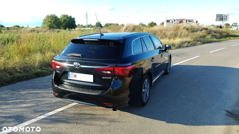 Toyota Avensis 2.0 D-4D Prestige - 2