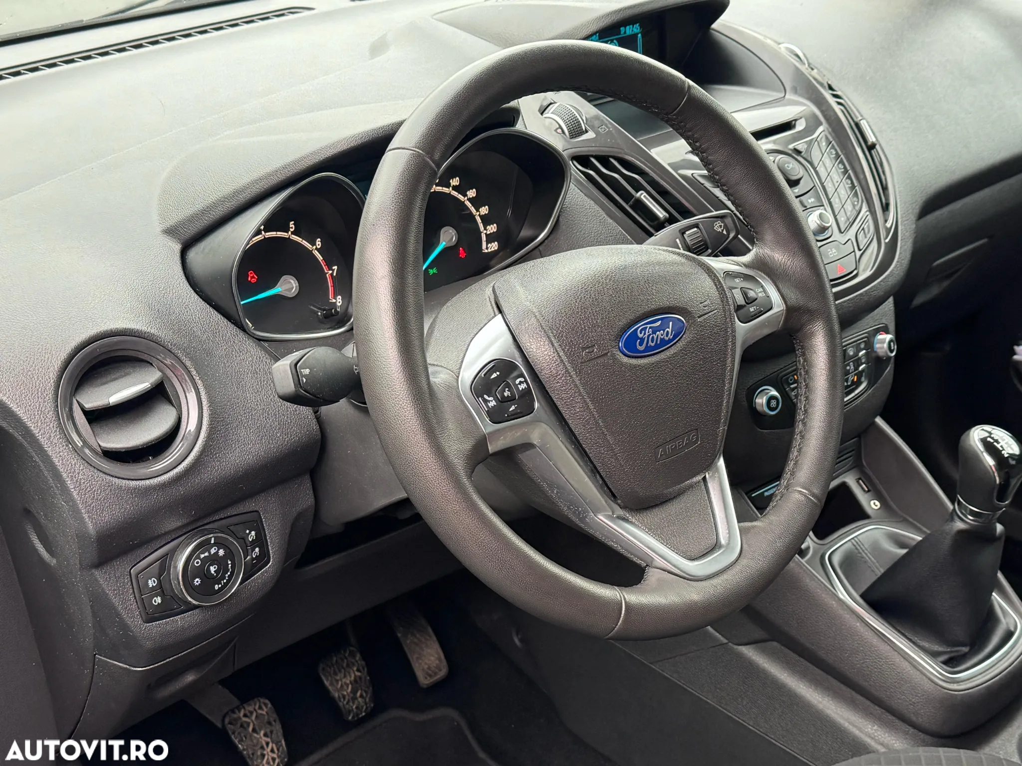 Ford Tourneo Courier 1.0 EcoBoost Titanium - 7