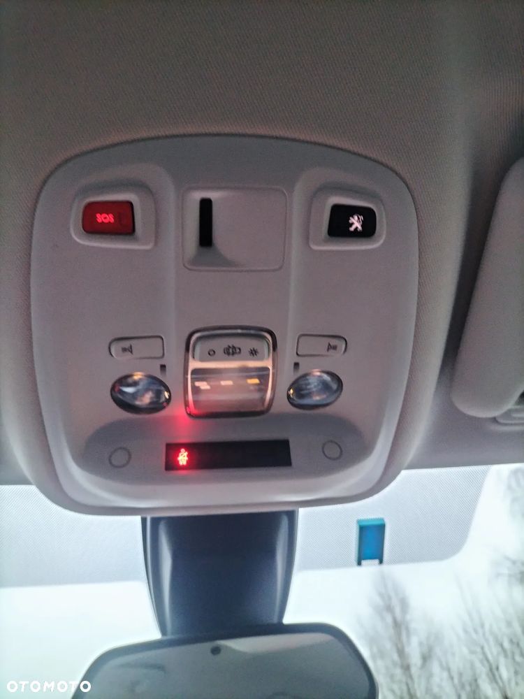 Peugeot 308 1.5 BlueHDi Active S&S EAT8 - 14