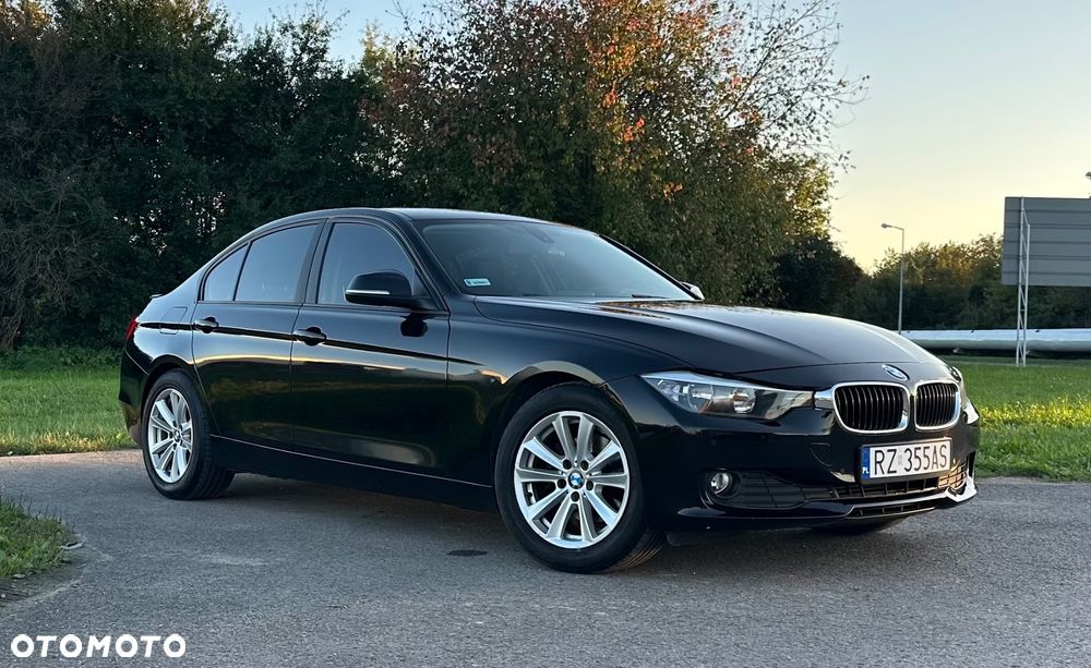 BMW Seria 3 320i Touring xDrive - 2