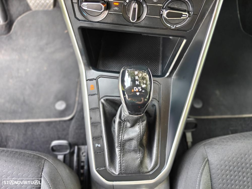 VW Polo 1.0 TSI Urban DSG - 39