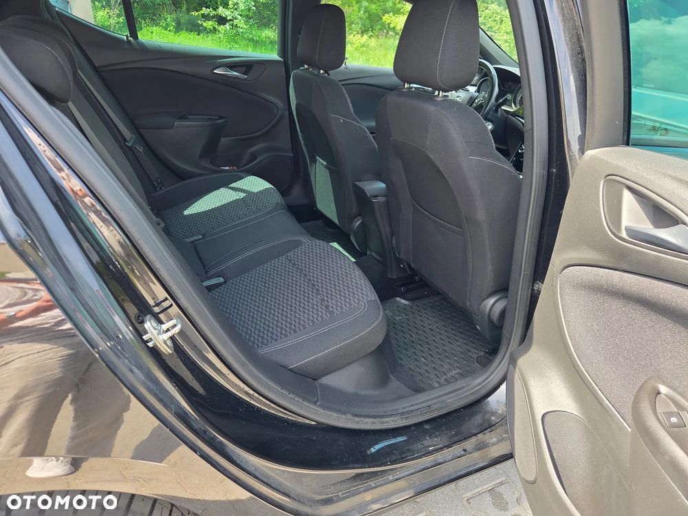 Opel Astra 1.6 T Dynamic S&S - 16