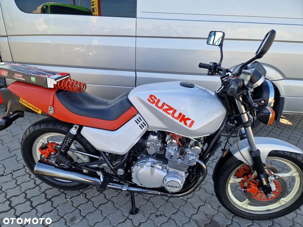 Suzuki GSX - 1