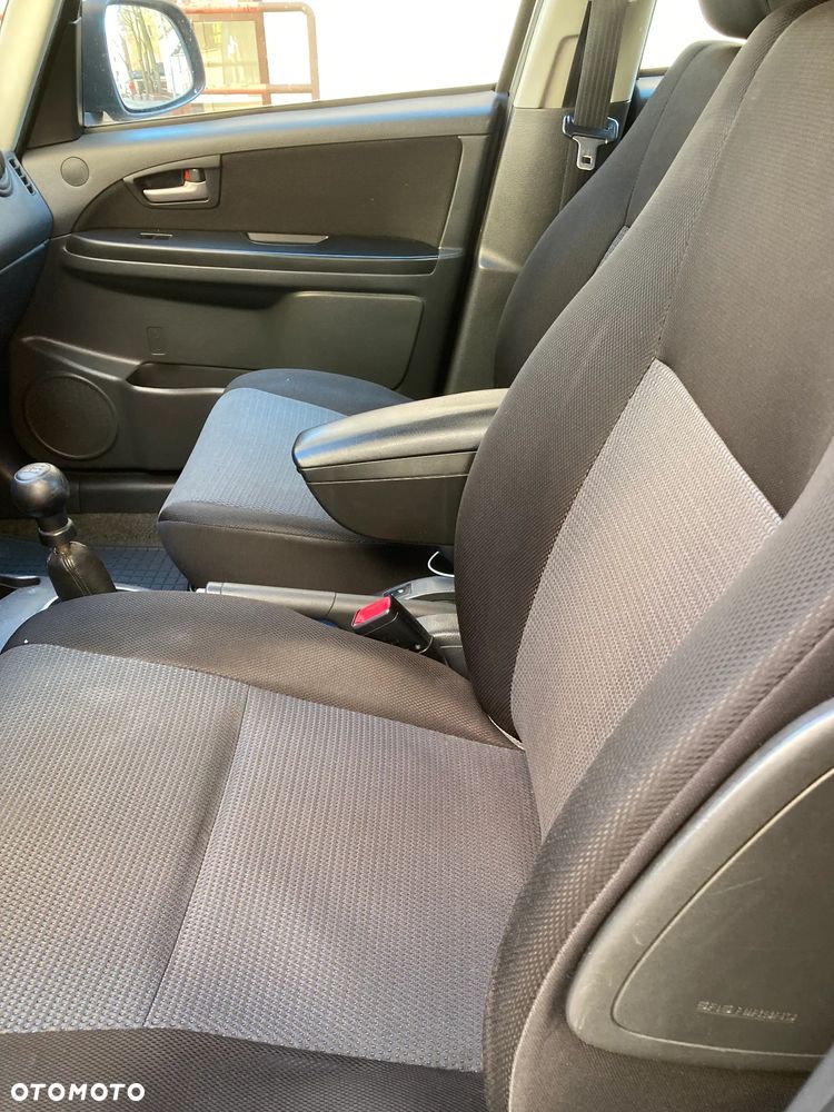 Suzuki SX4 1.6 GLX / Comfort - 8
