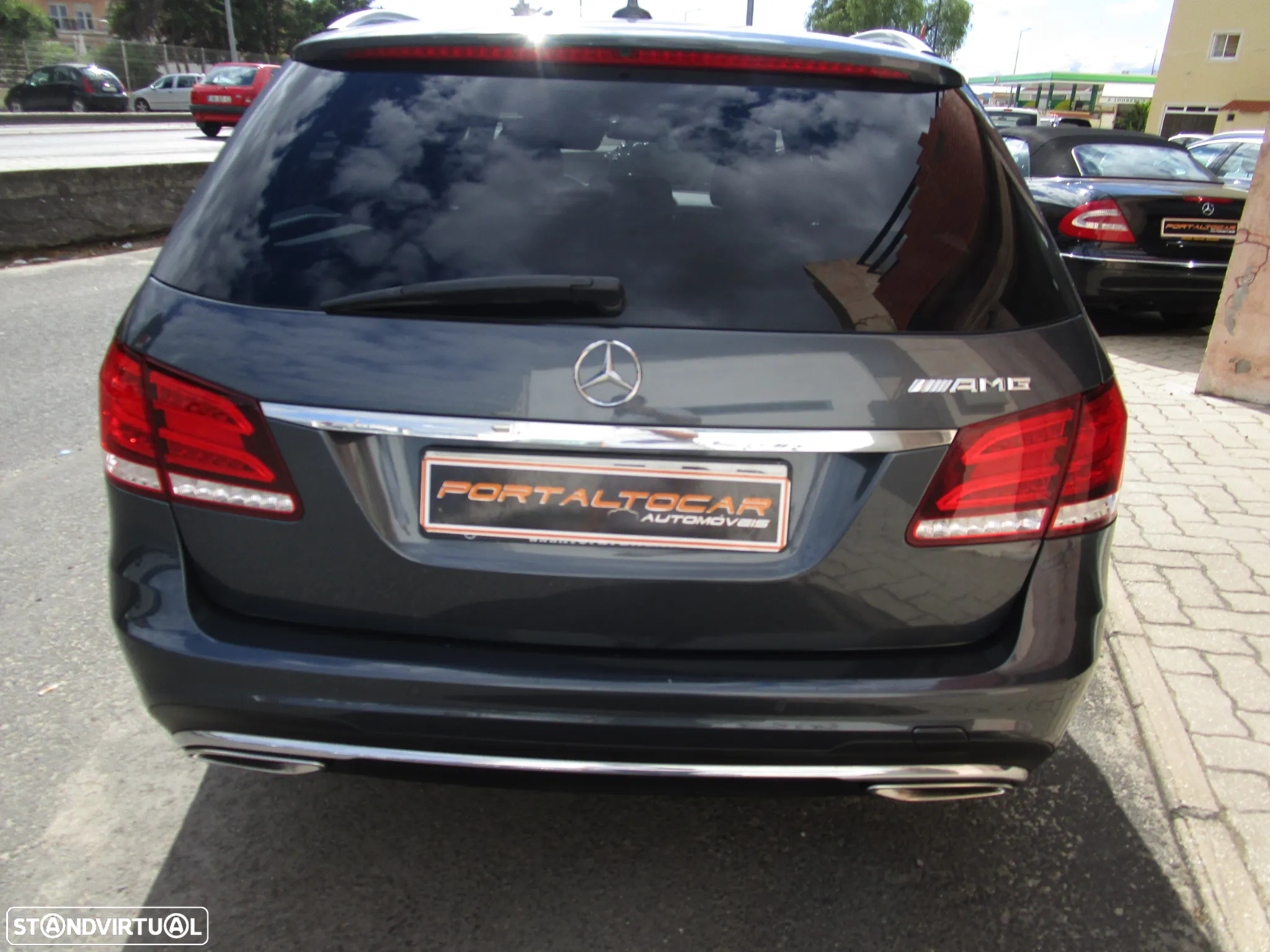 Mercedes-Benz E 300 Bluetec Hybrid Avantgarde - 56