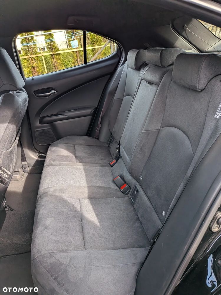 Lexus UX 200 GPF Pure 2WD - 11