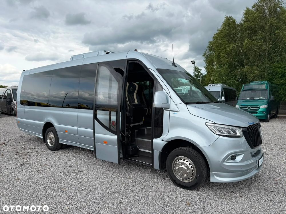 Mercedes-Benz Sprinter 519 - 14