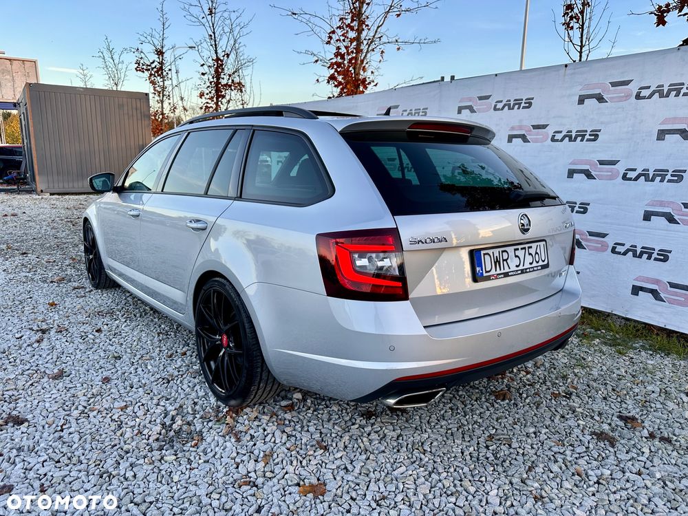 Skoda Octavia Combi 2.0 TDI DSG RS - 7