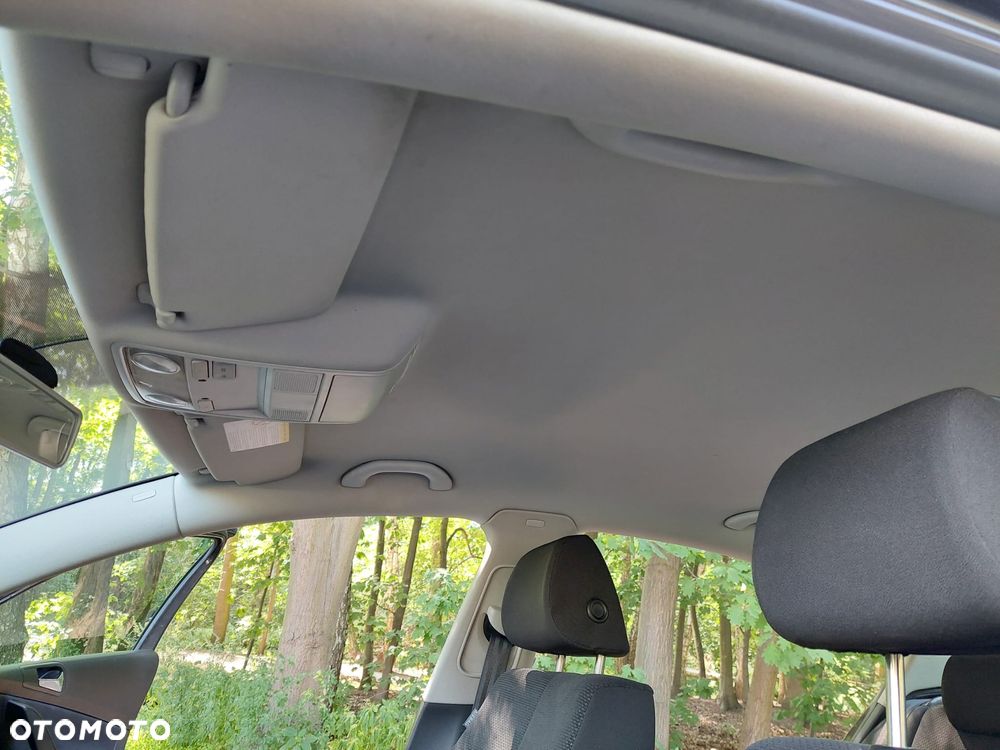 Volkswagen Passat - 22