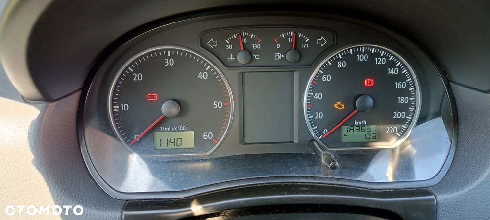 Volkswagen Polo 1.9 TDI Sportline - 11