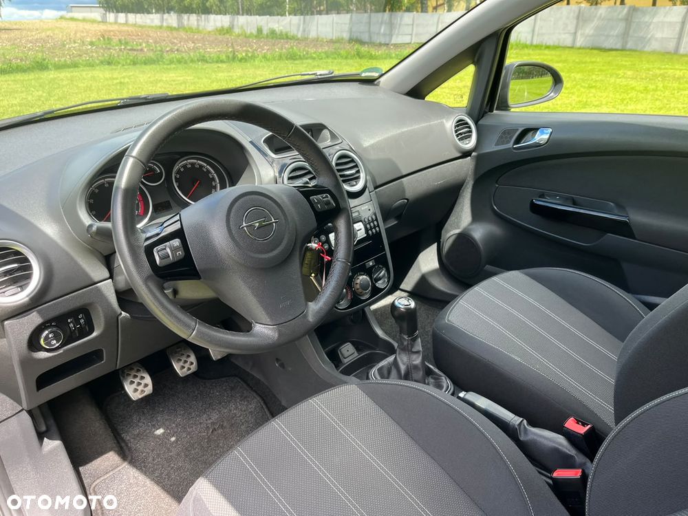 Opel Corsa 1.4 16V Edition - 21