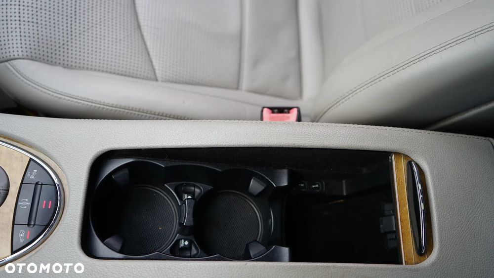 Mercedes-Benz Klasa E 63 AMG 7G-TRONIC - 35