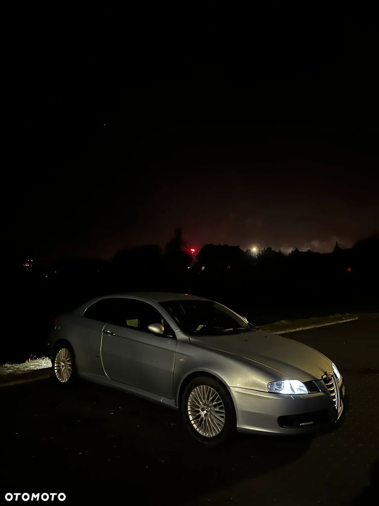 Alfa Romeo GT 1.9 JTD M-Jet DPF Distinctive Collezione - 22
