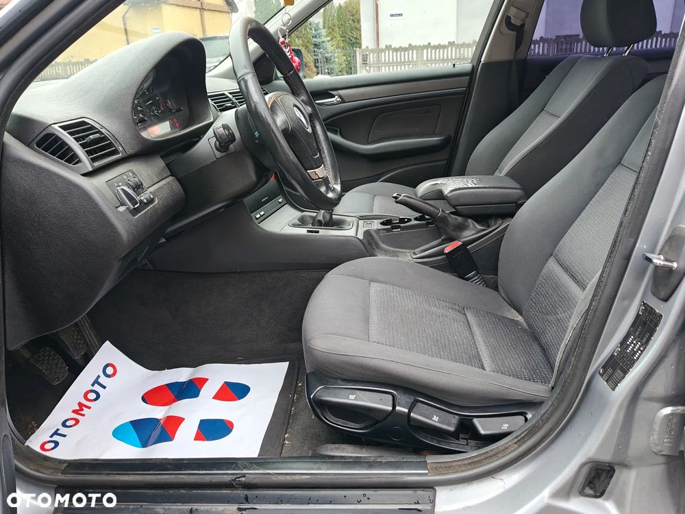 BMW Seria 3 318i - 9