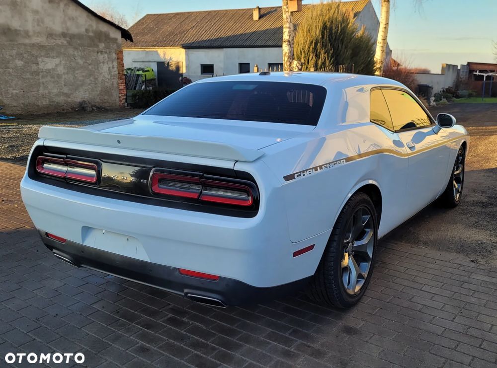 Dodge Challenger - 3